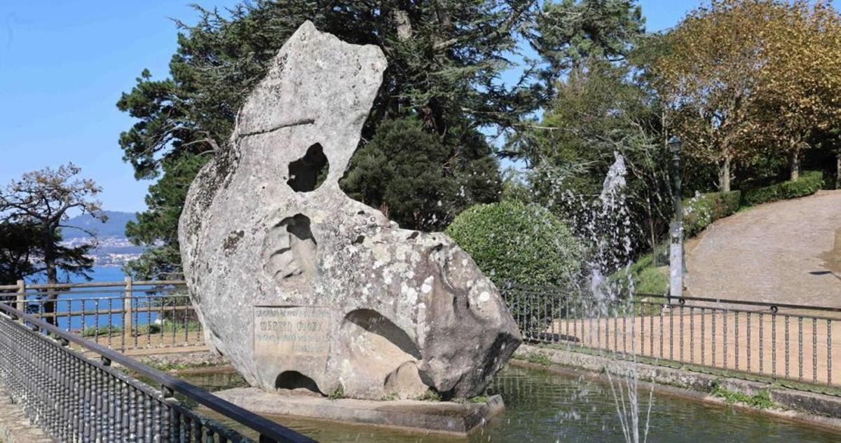 Monumento a Martín Codax en Vigo.