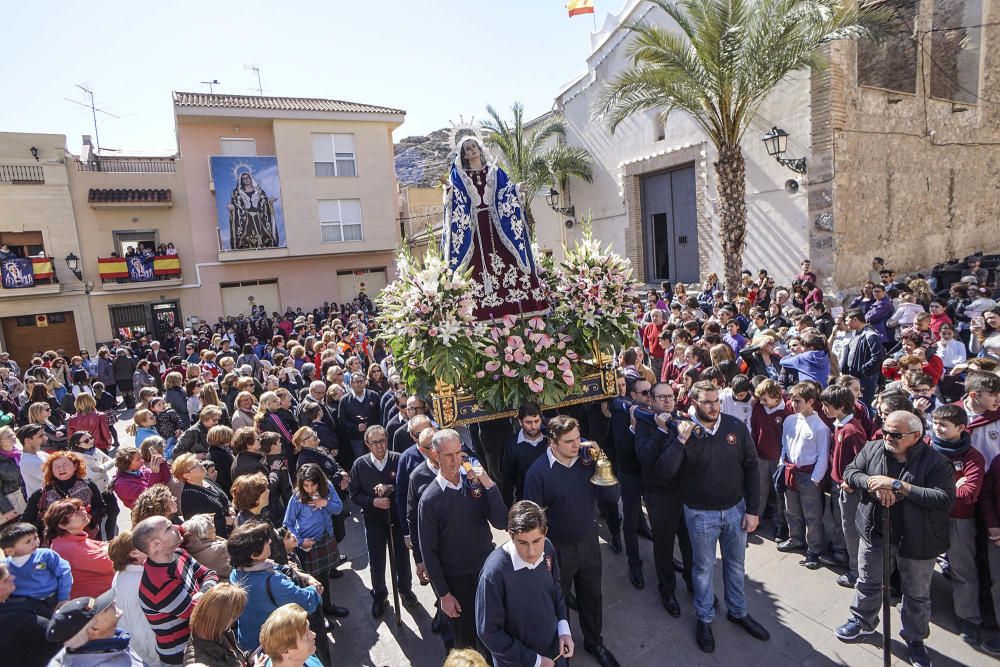 La popular procesión de «La Bajada» concentra a cientos de fieles en el traslado de la imagen desde su ermita hasta la Arciprestal