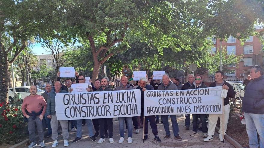 Gruistas y empresarios no llegan a un acuerdo y continuará la huelga que afecta a 60 obras en Córdoba