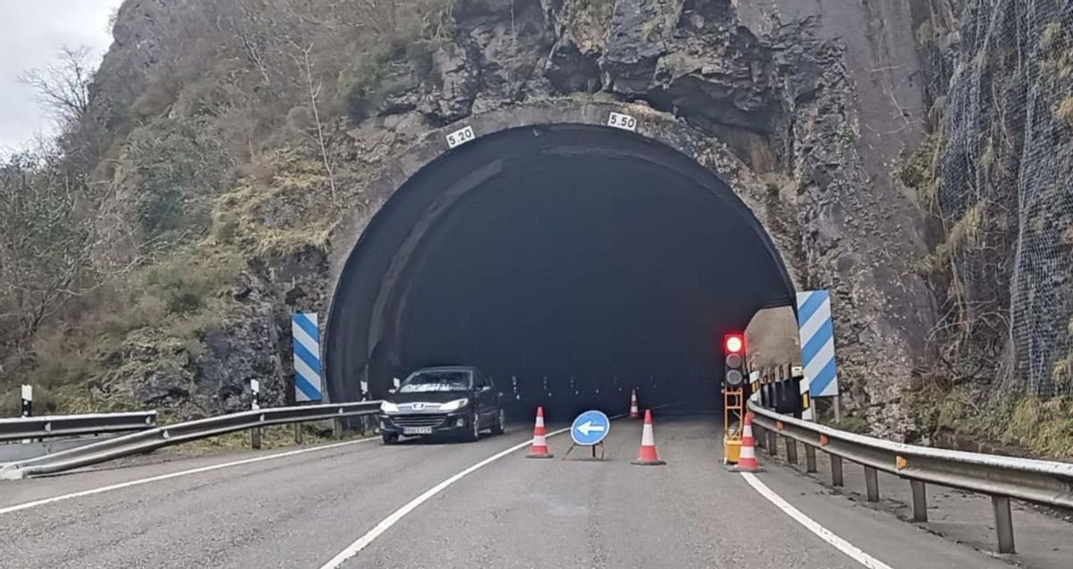 La vieja carretera nacional suma casi 10 kilómetros de obras entre Mieres y Oviedo