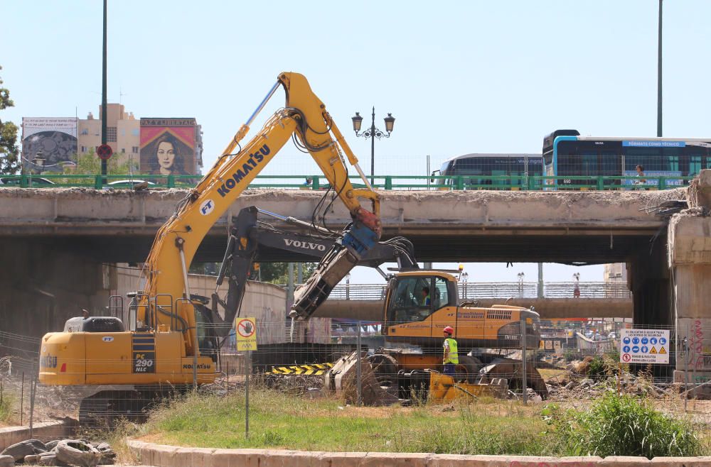 Demolición del tablero norte del Puente de Tetuán.