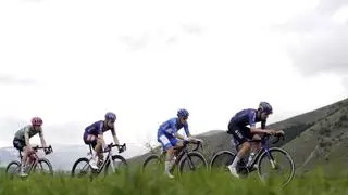 Diego Sevilla, entre los fugados de esta séptima jornada del Giro