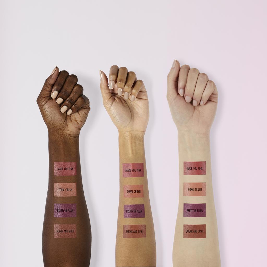 Sleek Feelin Flush Stills disponible en cuatro colores.
