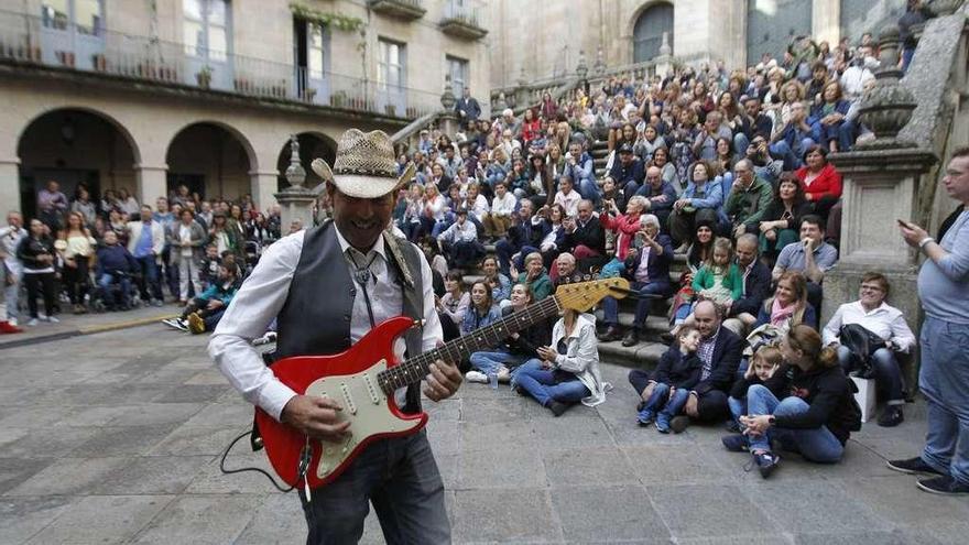 El guitarrista Diego Pacheco presentó el espectáculo &quot;Mesteño&quot; en San Martiño. // Jesús Regal