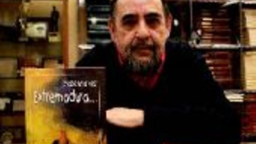 VICTOR CHAMORRO Escritor: &quot;Quiero decirles a vascos y catalanes que el nacionalismo se cura viajando y leyendo&quot;