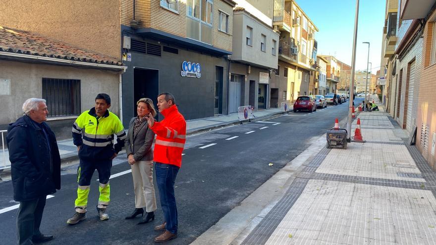 La calle Obispo Peralta de Valdefierro (Zaragoza) estrena reforma