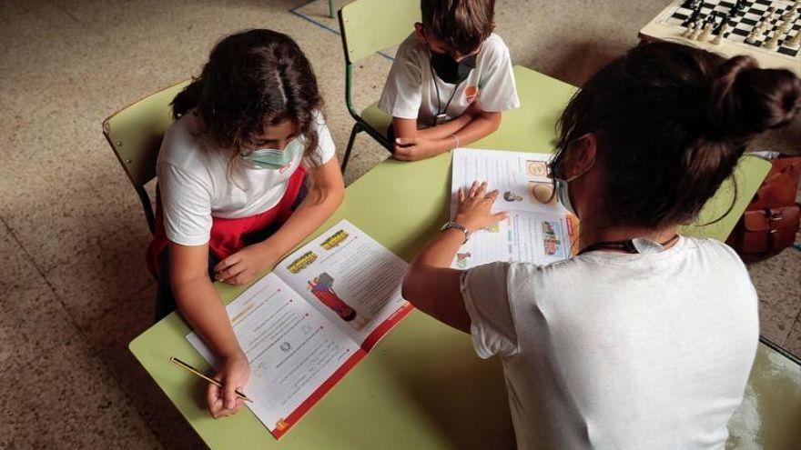 Canarias contará con 1.600 nuevos docentes para el próximo curso escolar