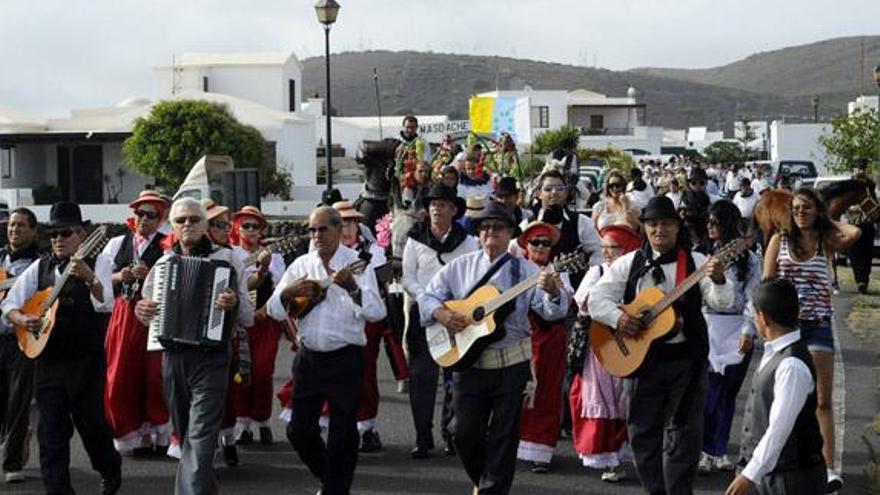 La música estuvo presente en la romería de Masdache. | JAVIER FUENTES