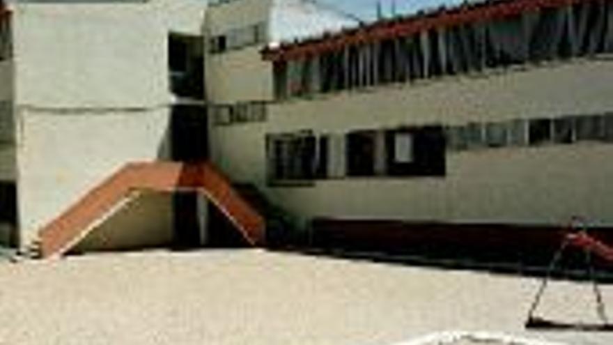 El colegio Enrique Iglesias sufre un nuevo robo y destrozos materiales
