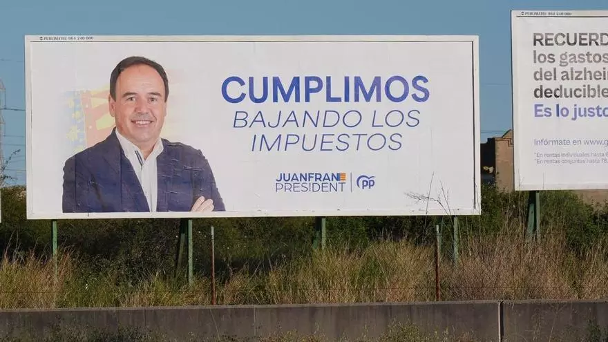 "Juanfran, president": El PP calienta la maquinaria electoral con vallas publicitarias en Castellón ensalzando la acción del Consell