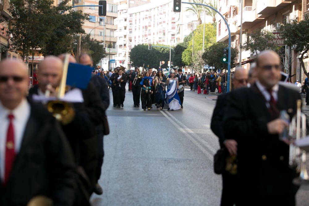 Los Moros y Cristianos de Altozano celebran su Mig Any