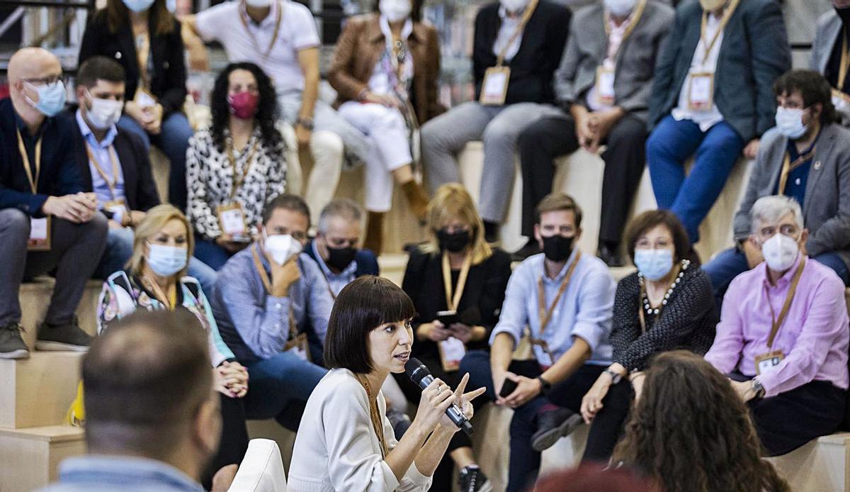 La ministra de Ciencia, Diana Morant, interviene en uno de los espacios del congreso, ayer.  | GERMÁN CABALLERO