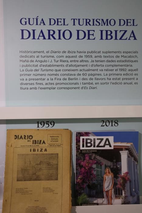 Recopila la visión de las islas que se ha difundido a través de los libros y guías de viajes desde 1851