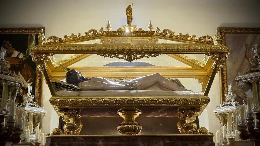 Semana Santa en el Aljarafe 2026: nuevo manto para la Soledad de Salteras