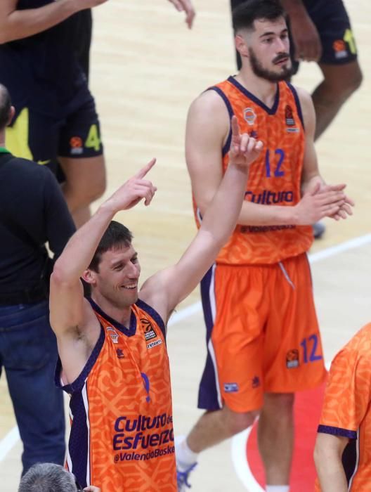 Partido entre el Valencia Basket Club y el Fenerbahçe Beko Istanbul