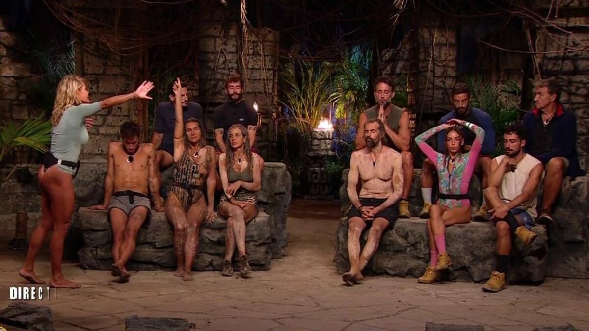 Los supervivientes durante la entrada de Makoke en la Palapa