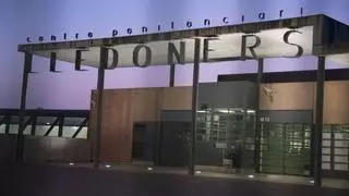 Troben un dron amb mòbils i droga al perímetre de la presó de Lledoners