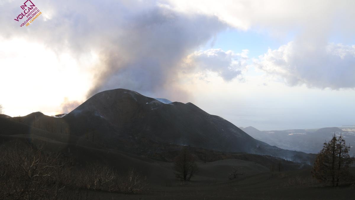 La erupción del volcán de La Palma desde la pista Cabeza de Vaca