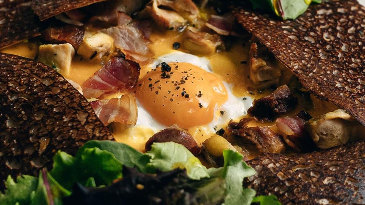 Este es el restaurante del centro de Málaga con comida "sana y rica" a menos de 15 euros.