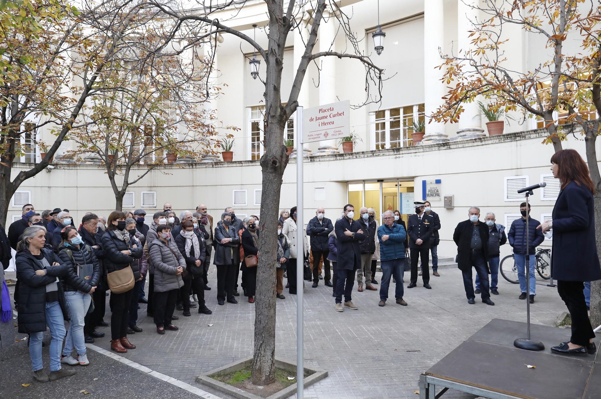 Girona homenatja el polític i expert en seguretat Jaume Curbet amb una placeta