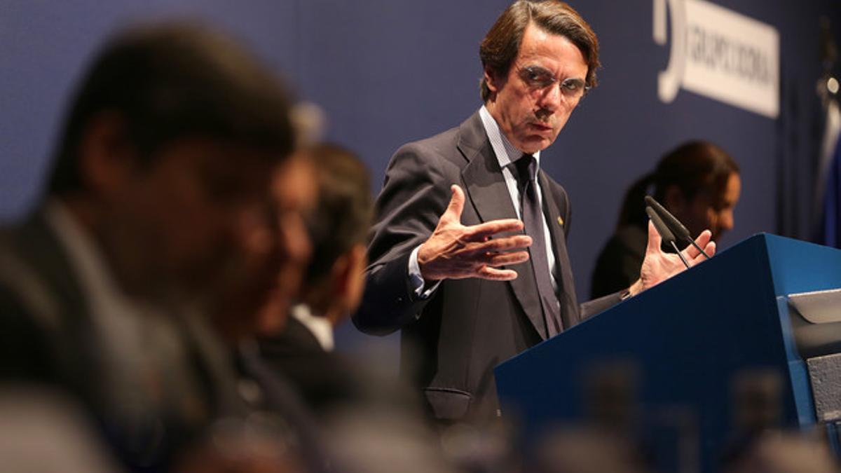 Aznar, durante su intervención en un foro de empresarios en Barcelona.