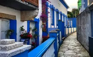 Así es el pueblo de A Coruña elegido como el más bonito de España por la revista 'Viajar': con casas de colores, flores y balcones frente al agua