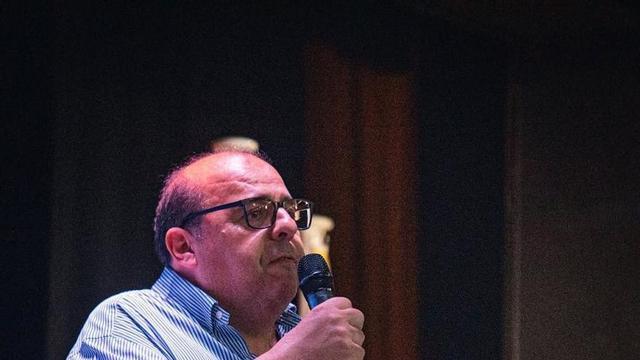 Hèctor Ibar, president del CE Europa, durant l’assemblea. | CE EUROPA.