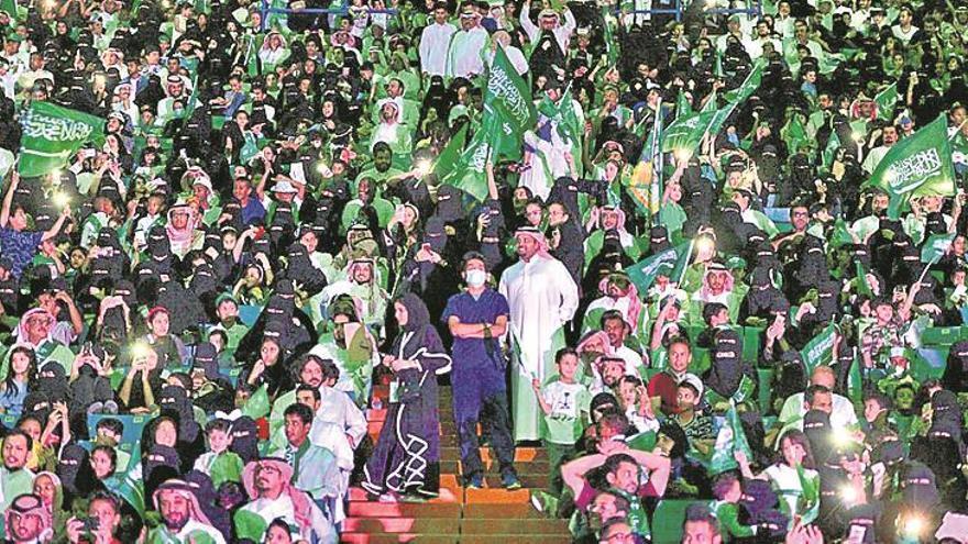 Las mujeres saudís irán al fútbol