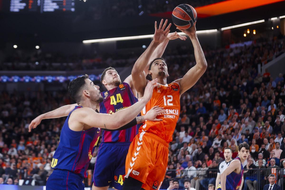 Neal Sako, autor de 12 puntos y 5 rebotes a pesar de volver a sufrir con los tiros libres.
