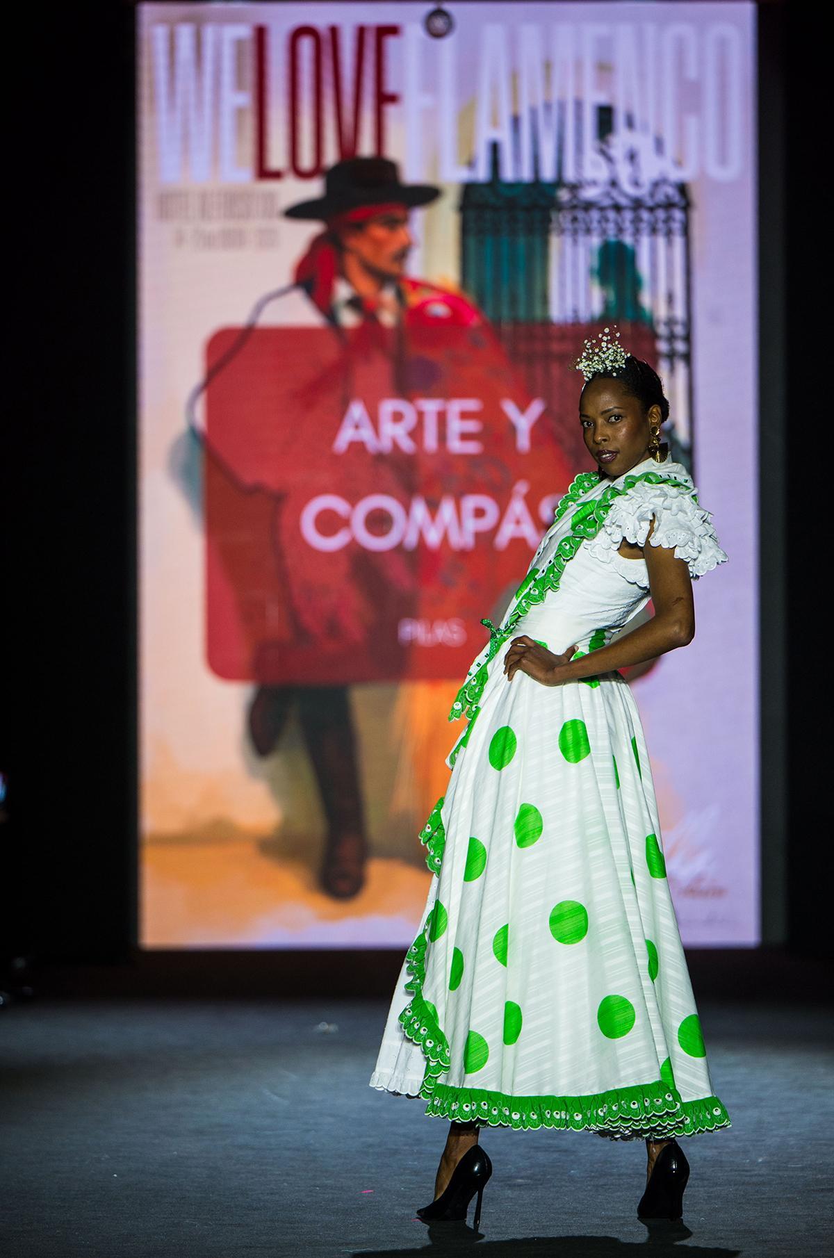 Desfile de Prodetur, la agencia de turismo de la Diputación de Sevilla, en We Love Flamenco.