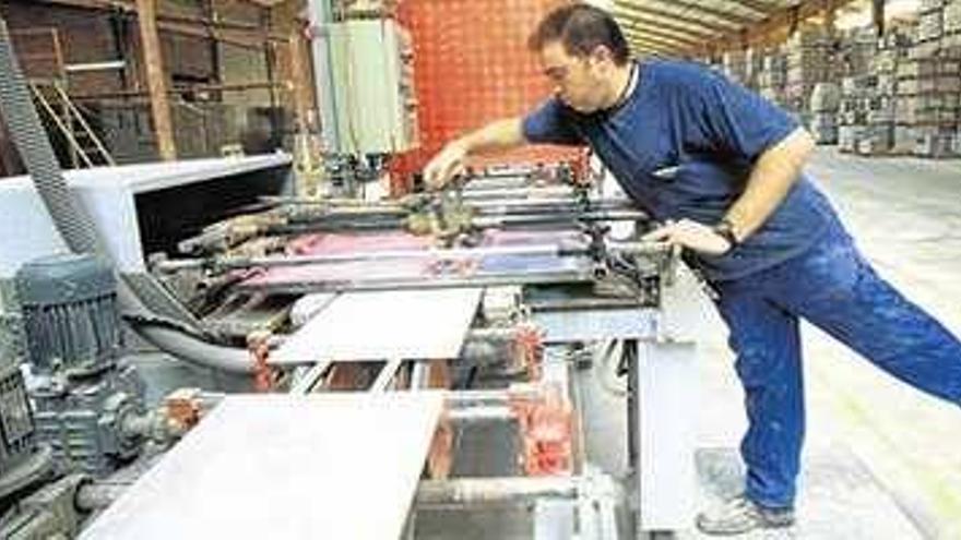 Crisis y reforma laboral paralizan los convenios de 42.000 castellonenses