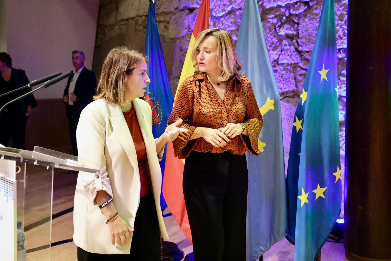 EN IMÁGENES: La ministra de Educación inaugura el Congreso Nacional de Radio Escolar en Oviedo