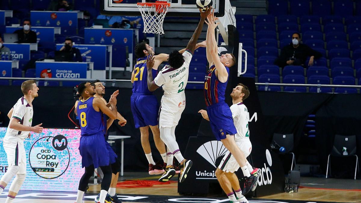 Deon Thompson durante el partido de cuartos de final de la Copa del Rey frente al Barça