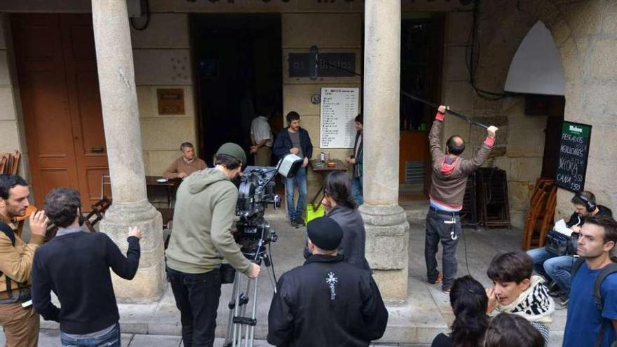 Rodaje de la película &quot;Las altas presiones&quot; en la plaza de A Verdura. // Gustavo Santos