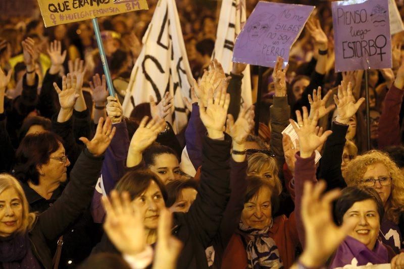 Fotogalería del 8-M en Zaragoza