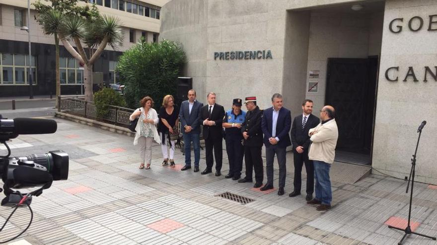 Izado de la bandera de Cataluña en Presidencia de Gobierno