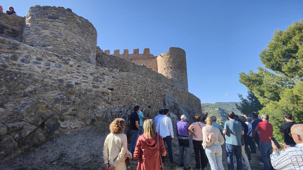 El castillo de l’Alcalatén está abierto al público tras sus últimas rehabilitaciones por la cuales ahora se puede rodear por completo.