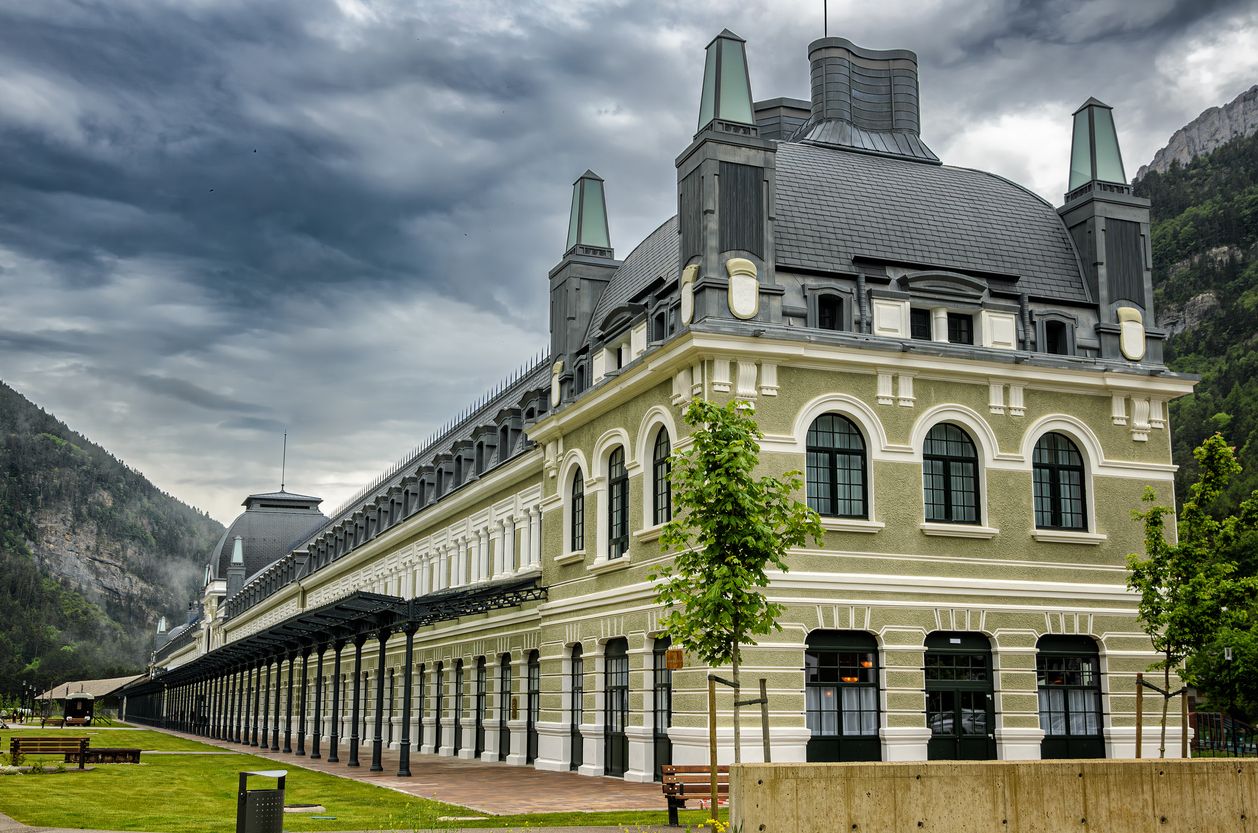 Arquitectura al estilo francés y con detalles Art Decó.