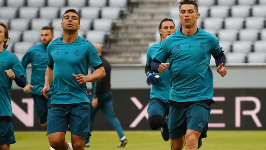 Modric, Casemiro i Cristiano, durant la sessió d&#039;entrenament a Munic.