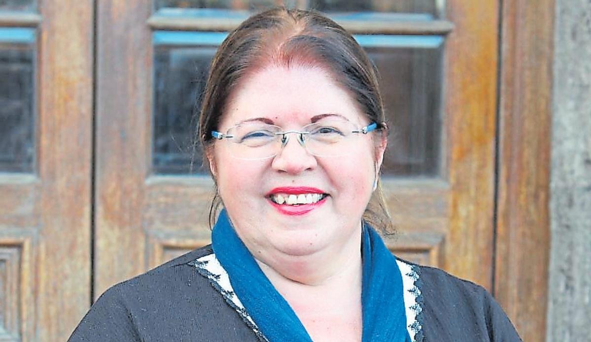 La escritora Elena Villares.
