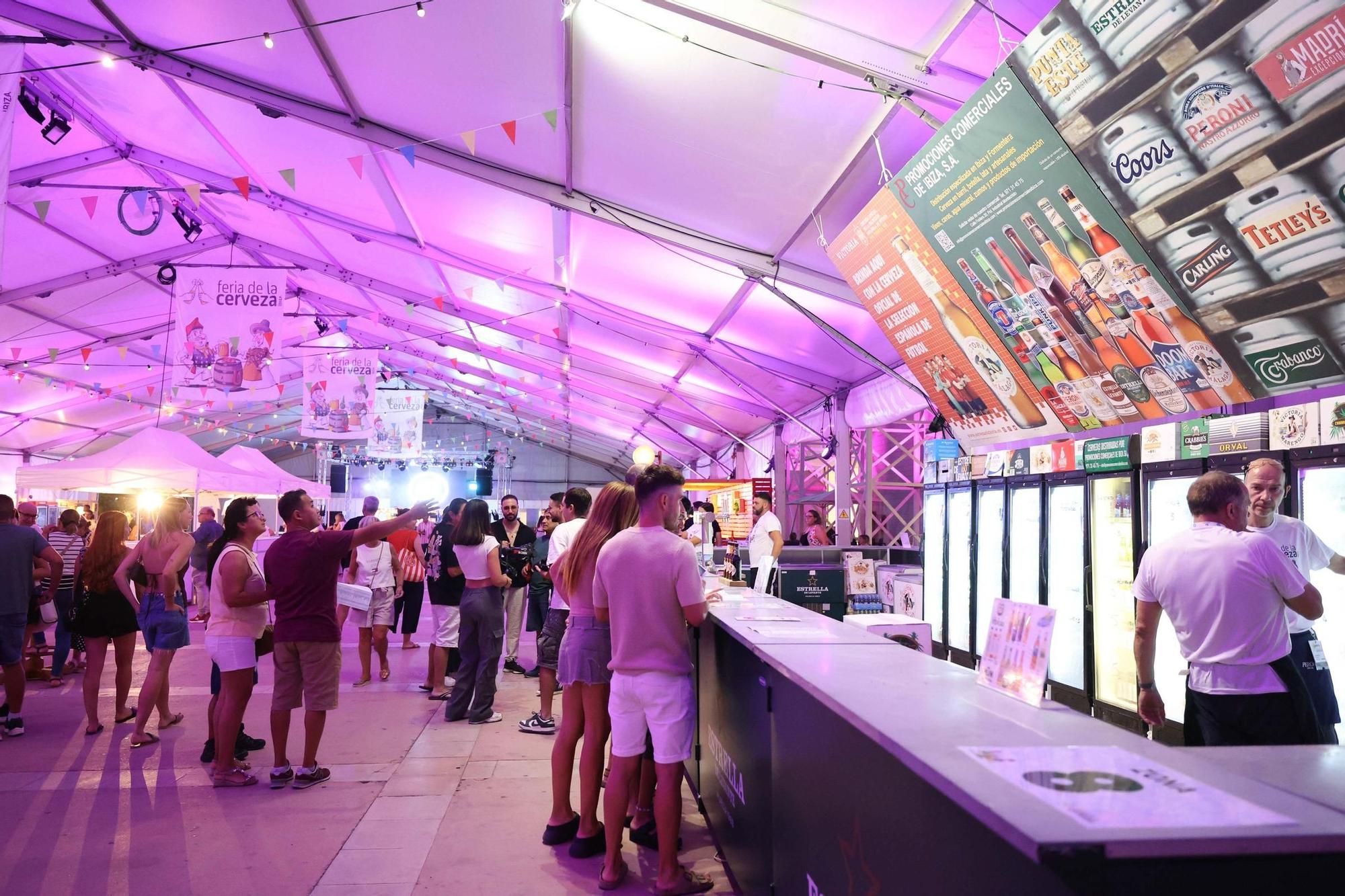 Mira todas las fotos de la Feria de la Cerveza en Ibiza