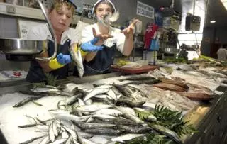 El consumo de pescado y fruta se derrumba a su mínimo histórico pese a crecer el gasto