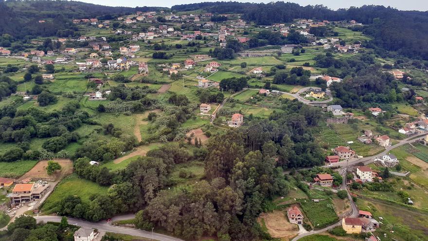 La paradoja del rural gallego: 190.000 fincas menos pero 21.000 propietarios más en cuatro años