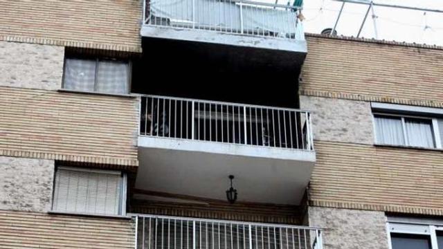 El edificio Abril, ayer viernes tras el incendio.