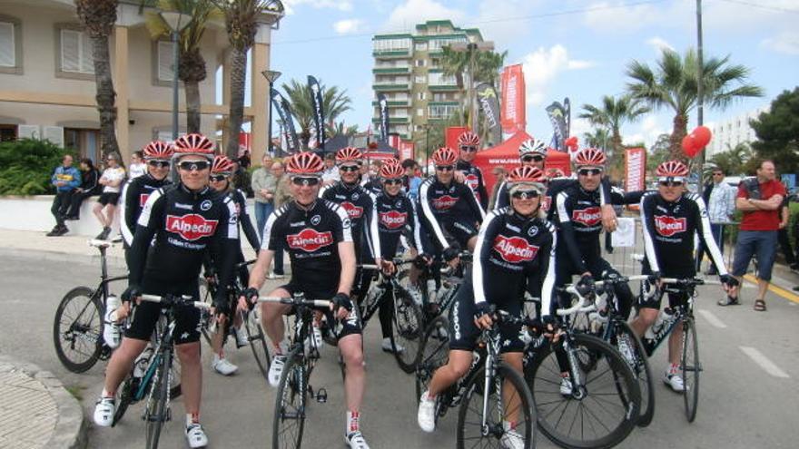 Jan Ullrich 2013 mit einem Rad-Team auf Mallorca.