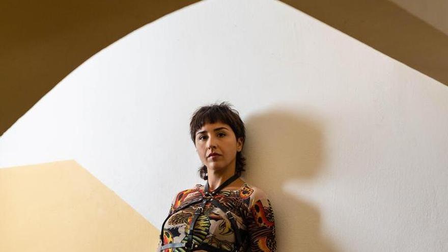 El concert de la cantautora Júlia Cruz centrarà l'acte institucional contra l'LGTBI-fòbia a Manresa