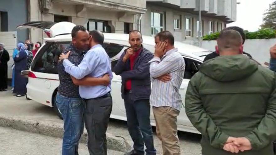 Familiares y amigos despiden a Soufian Mraha, el joven apuñalado en Salceda de Caselas