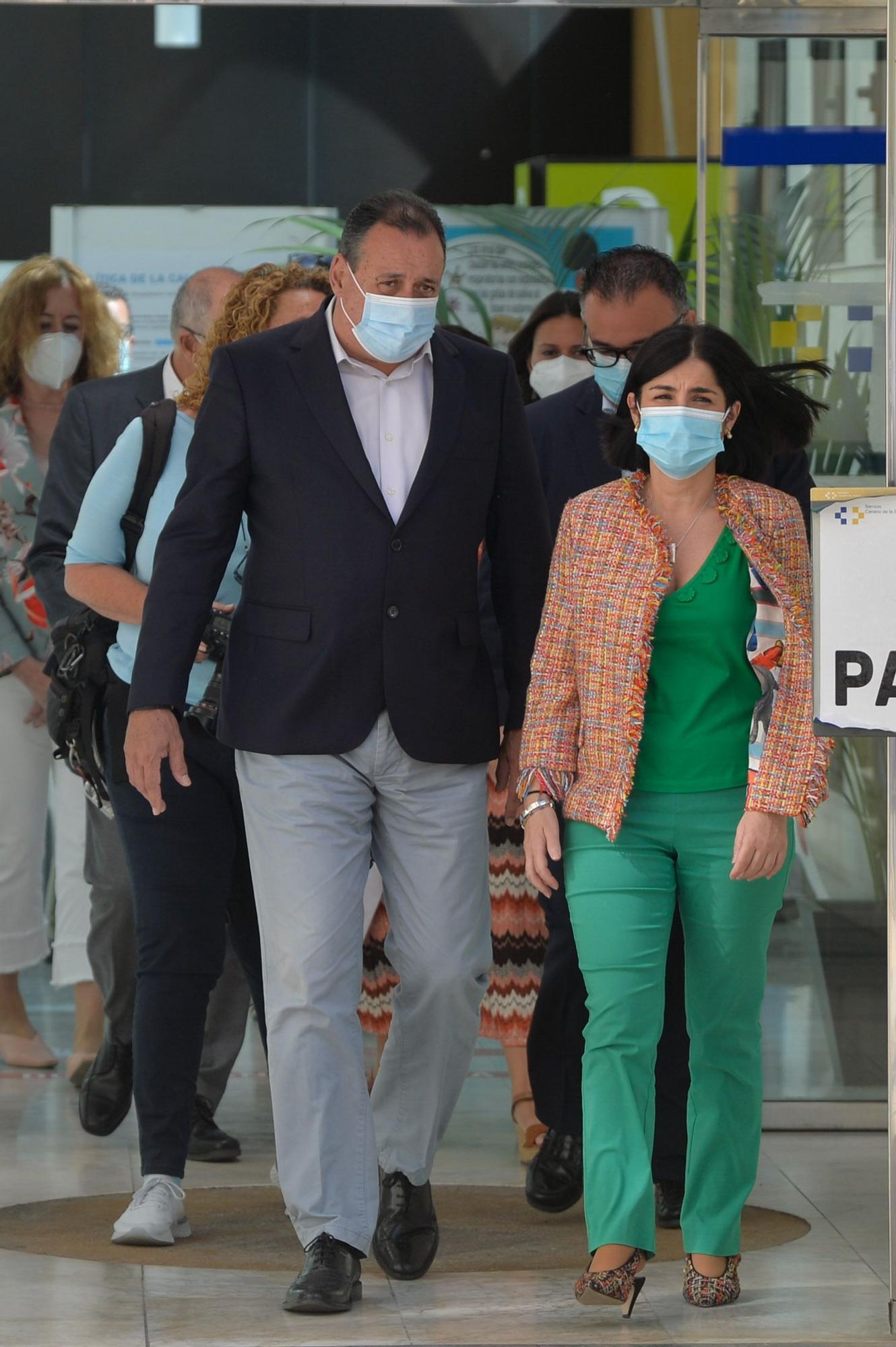 La ministra de Sanidad Carolina Darias visita el Hospital Universitario Insular de Gran Canaria