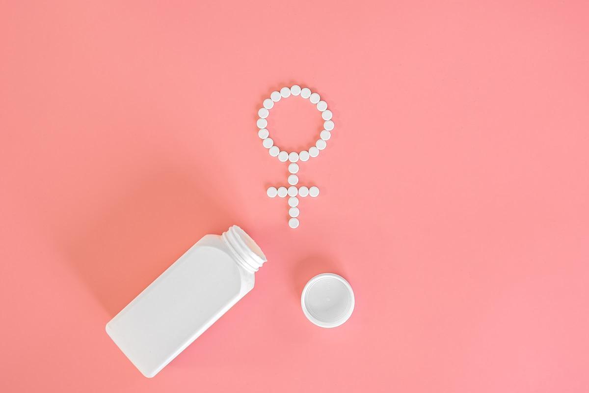 La terapia hormonal es eficaz para las mujeres durante la menopausia.