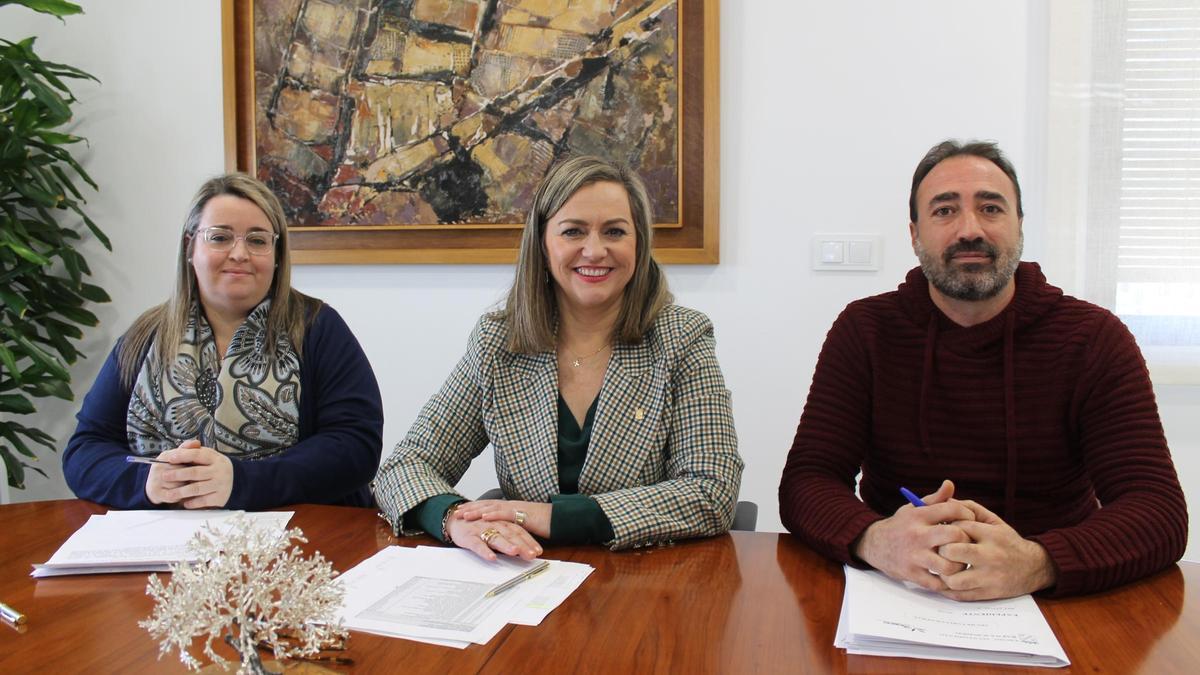 Almudena Sevilla, María Jesús Serrano y David Bazuelo.